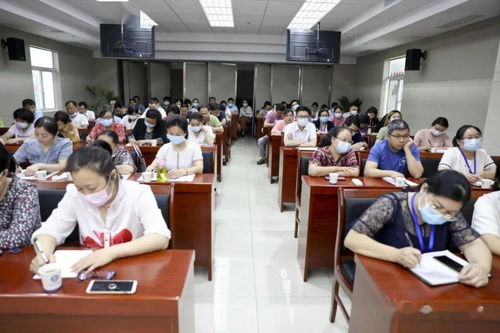 答疑面对面 服务心贴心——市人社局送服务上门，为卫生系统职称业务答疑解惑并保障信息系统运行维护服务